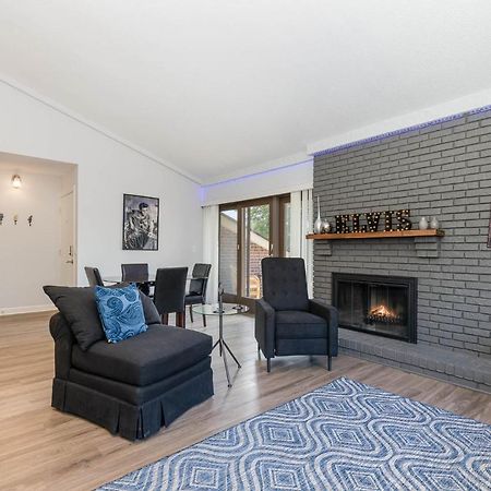 Large, Stunning Elvis Themed Condo,10 Min From Cvg Florence Bagian luar foto