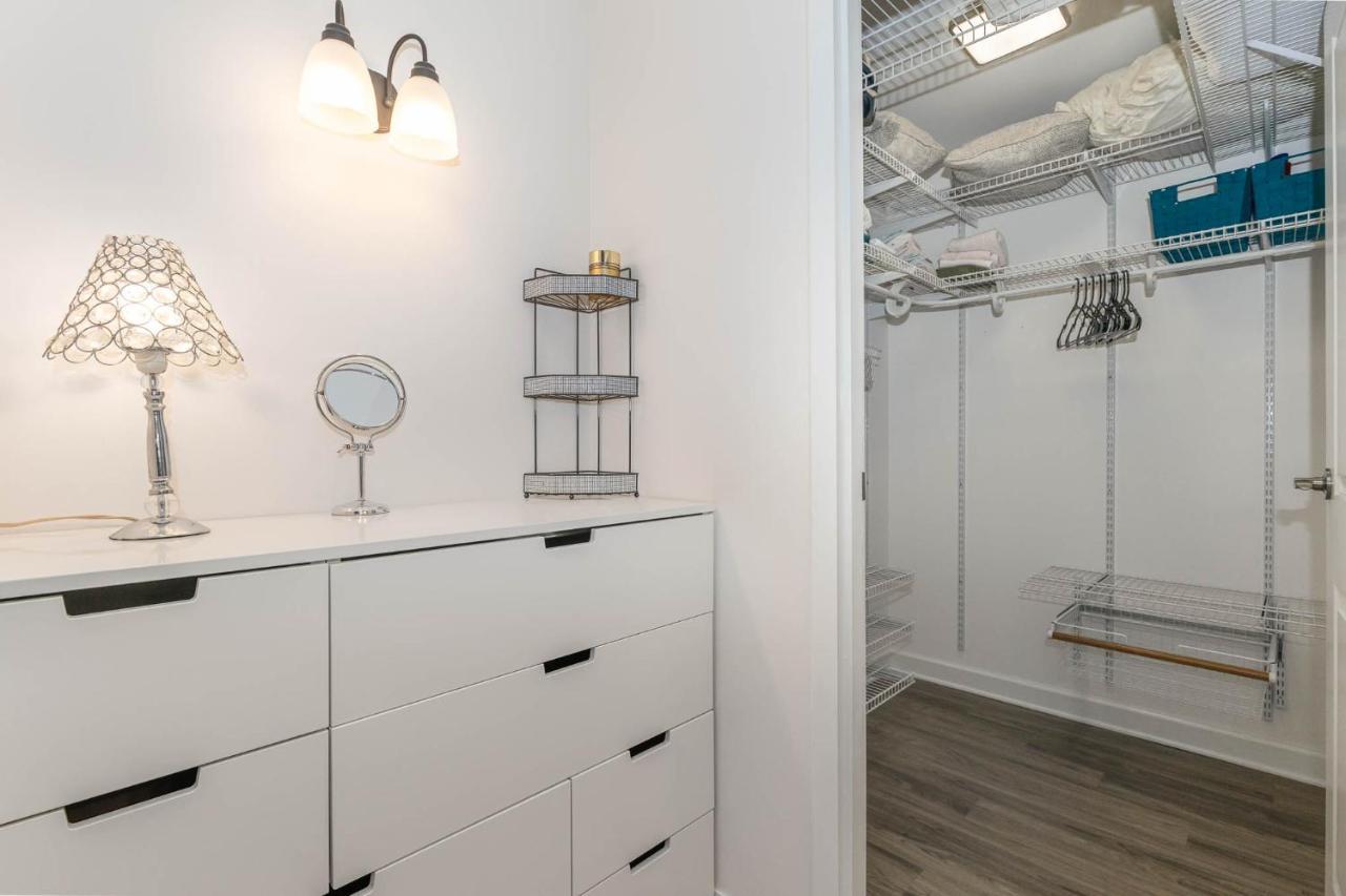 Large, Stunning Elvis Themed Condo,10 Min From Cvg Florence Bagian luar foto