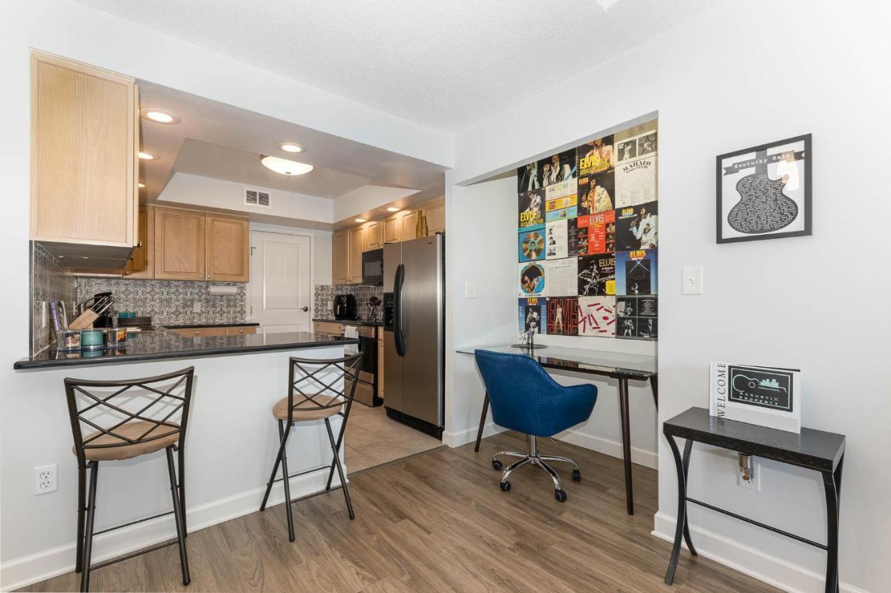 Large, Stunning Elvis Themed Condo,10 Min From Cvg Florence Bagian luar foto