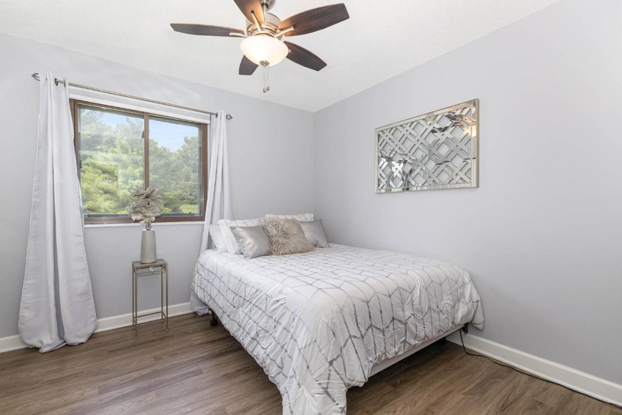 Large, Stunning Elvis Themed Condo,10 Min From Cvg Florence Bagian luar foto